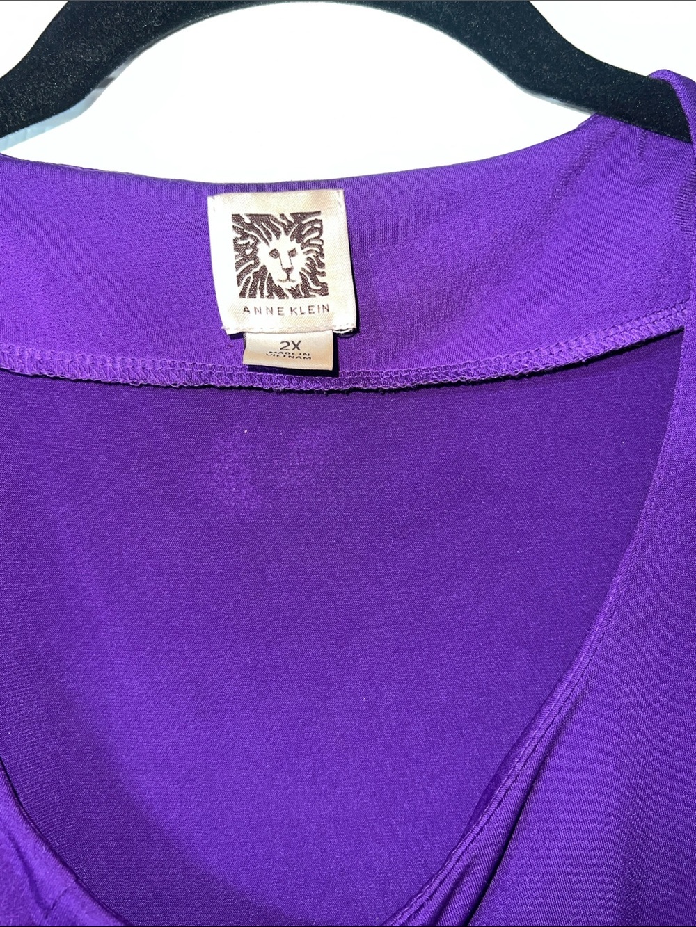 Two Anne Klein Sleeveless Pleat Front Tops - Picture 2 of 5